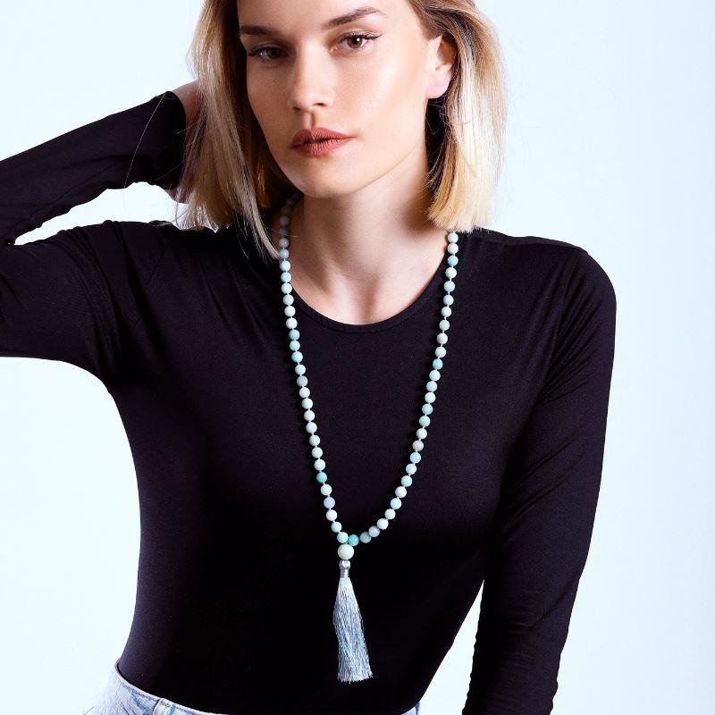 Pastellfarbene Mala-Kette aus Amazonit