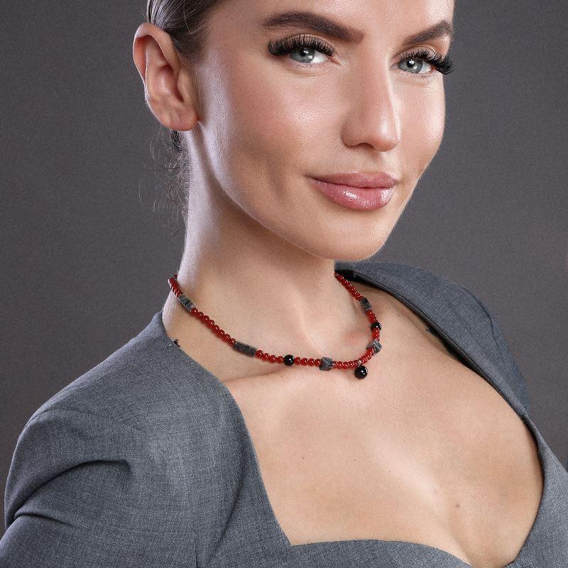 Halskette "Verzauberter Kosmos" aus Achat und Glitzerstein