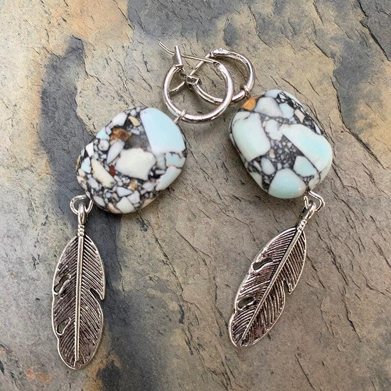 Weiße Türkis-Feder-Ohrringe
