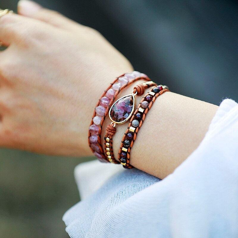 Rhodonit und Quarz Wickelarmband für femininen Anfang