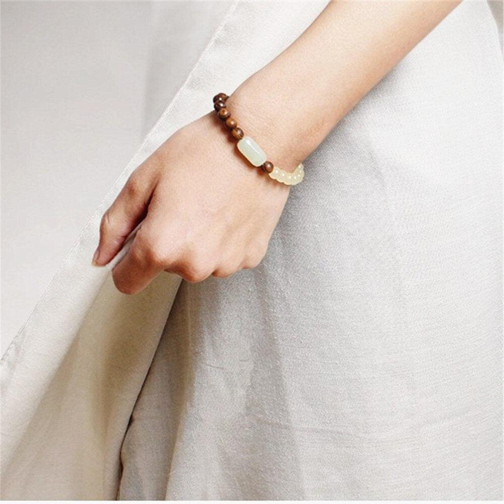 Tiger Sandelholz Jade Perlen Armband "Achtsamer"