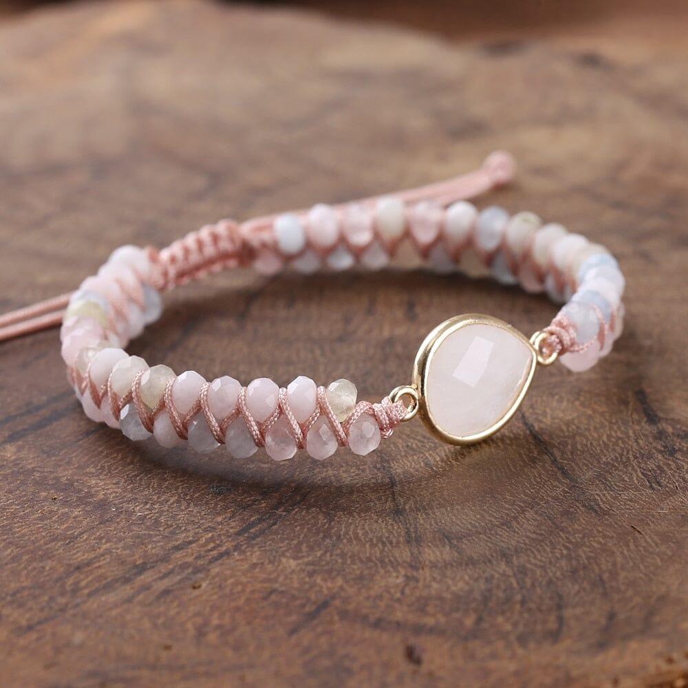 Göttliche Weiblichkeit: Geflochtenes Armband in Rosa
