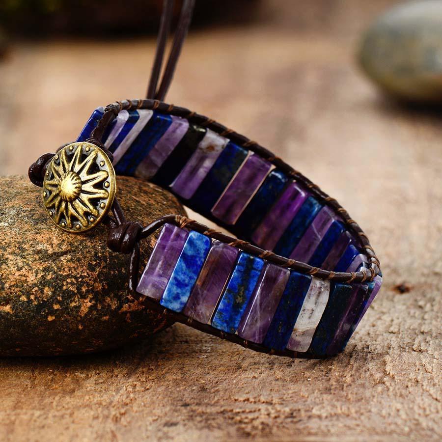 Armband aus Lapislazuli und Amethyst