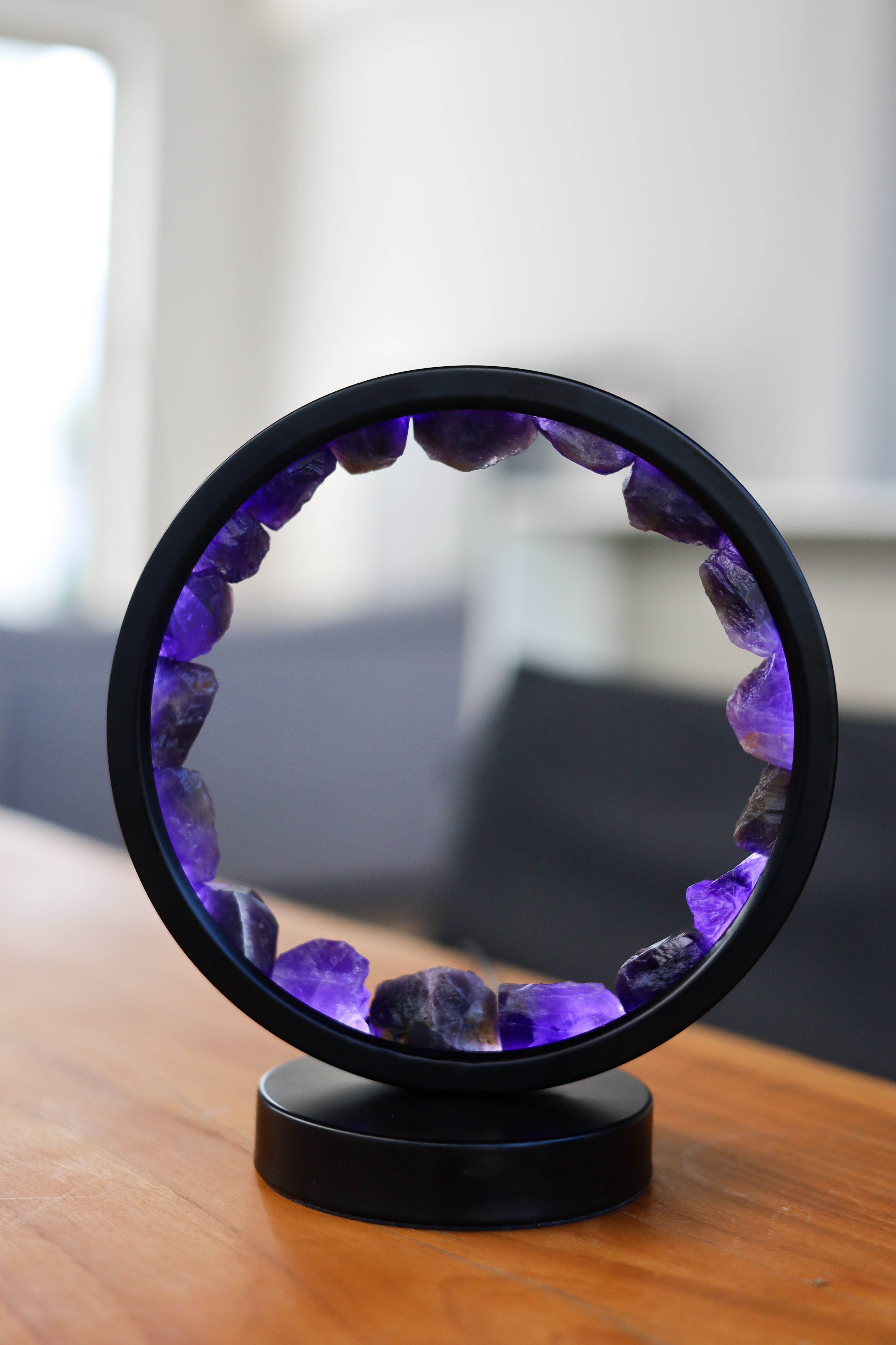 Tranquiles Leuchten – Amethystlampe für spirituelle Gelassenheit