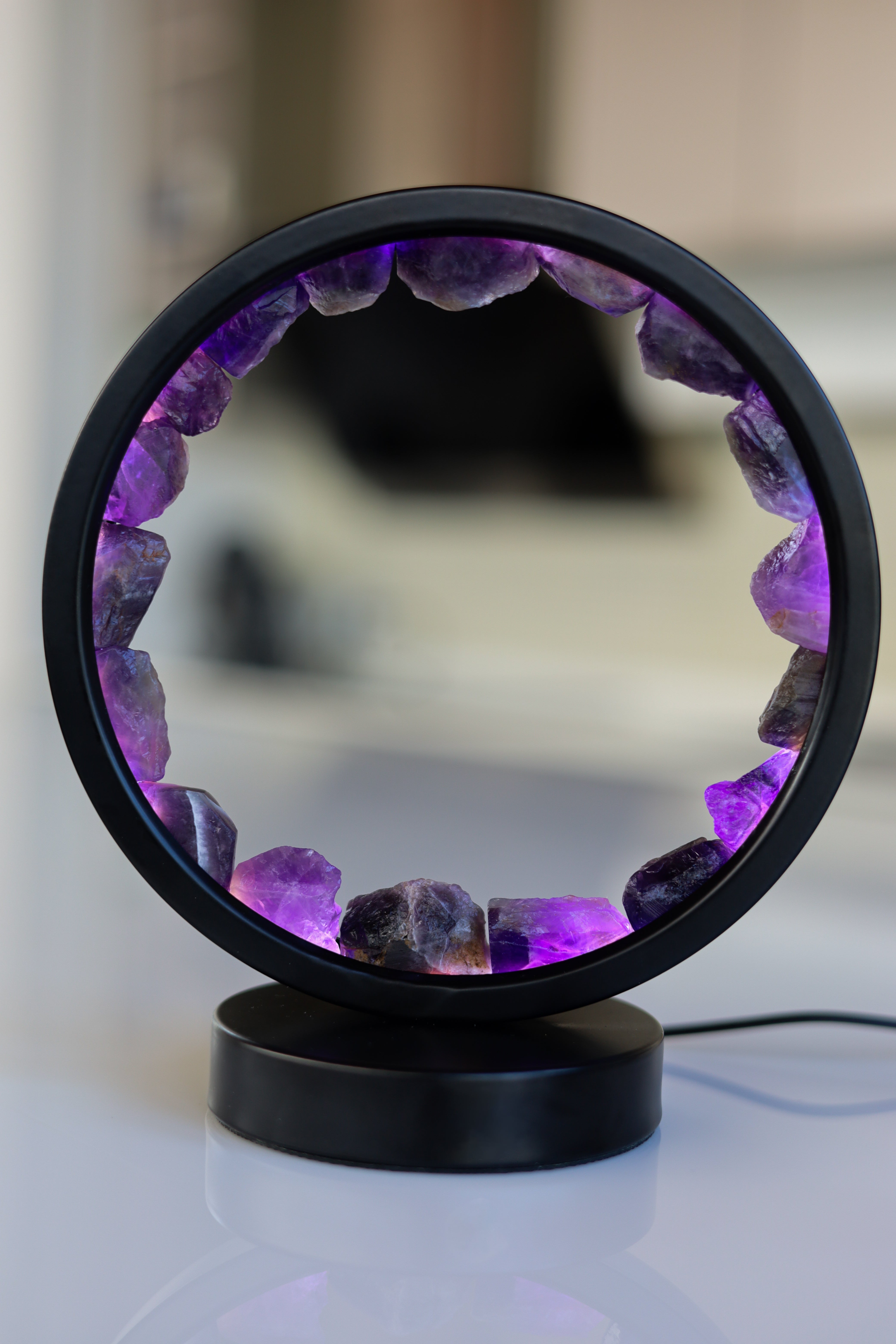 Tranquiles Leuchten – Amethystlampe für spirituelle Gelassenheit