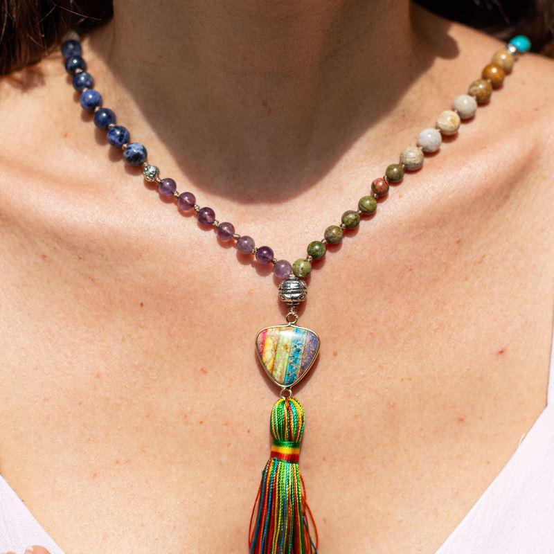 Quasten-Halskette "Chakra-Charme"