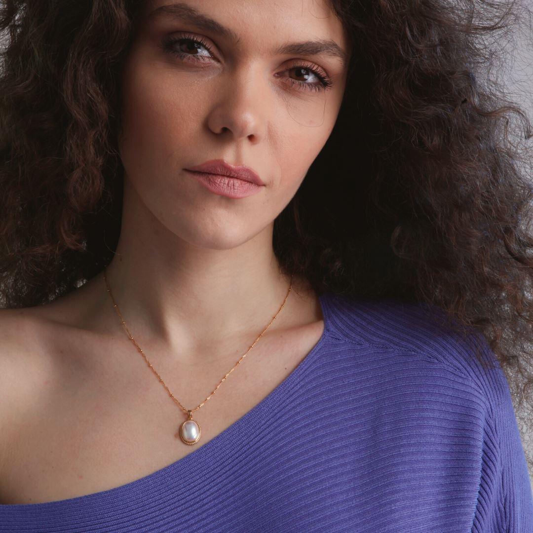 Wunderschöne Vintage-Halskette mit Perlen und aus reinem Gold