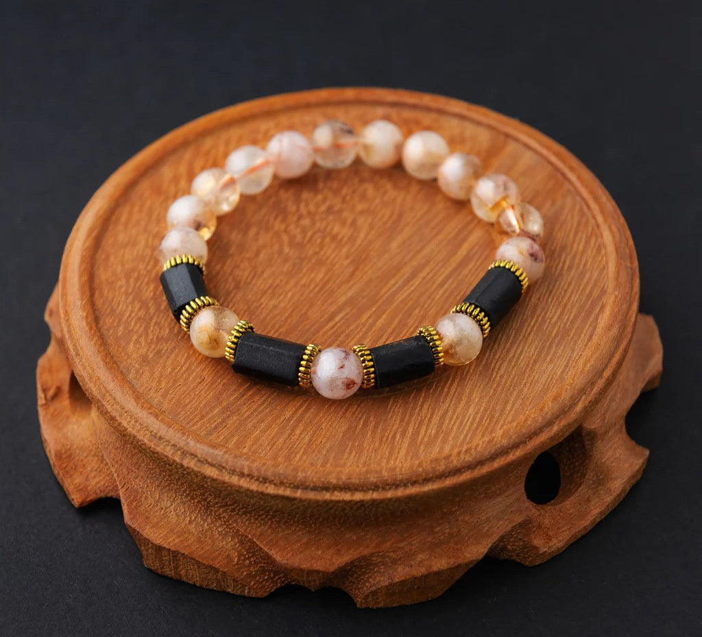 Armband zum Schutz des Wohlstands