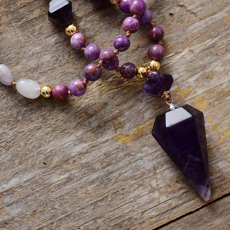 Bezaubernde Kette aus Amethyst & Jaspisperlen