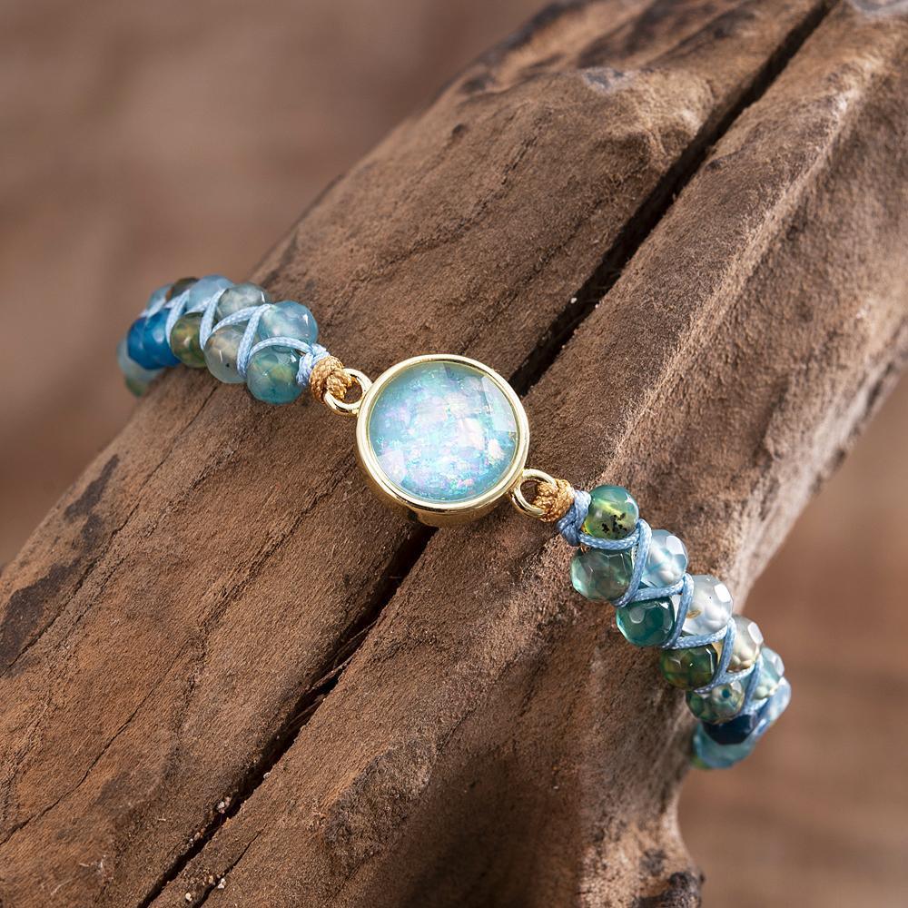 Armband mit hypnotisierendem blauem Opal