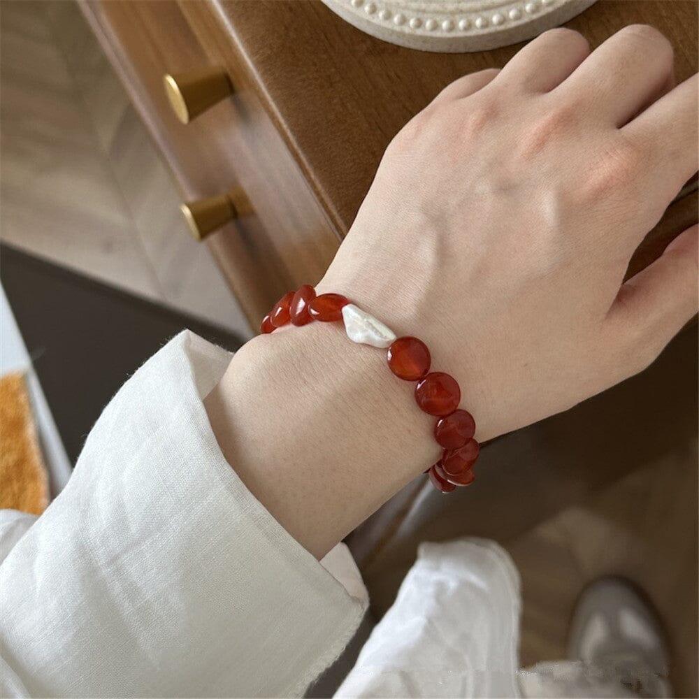 Armband "Strahlende Balance" aus rotem Achat und Perle